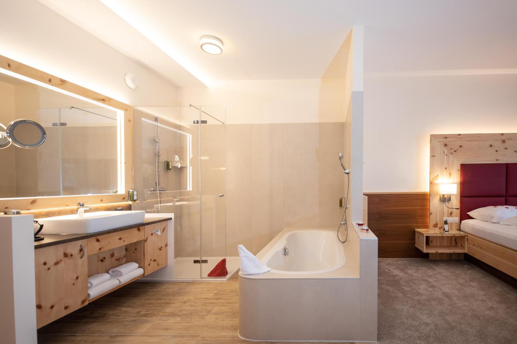 Thermenhotel Puchasplus شتيغرسباخ المظهر الخارجي الصورة