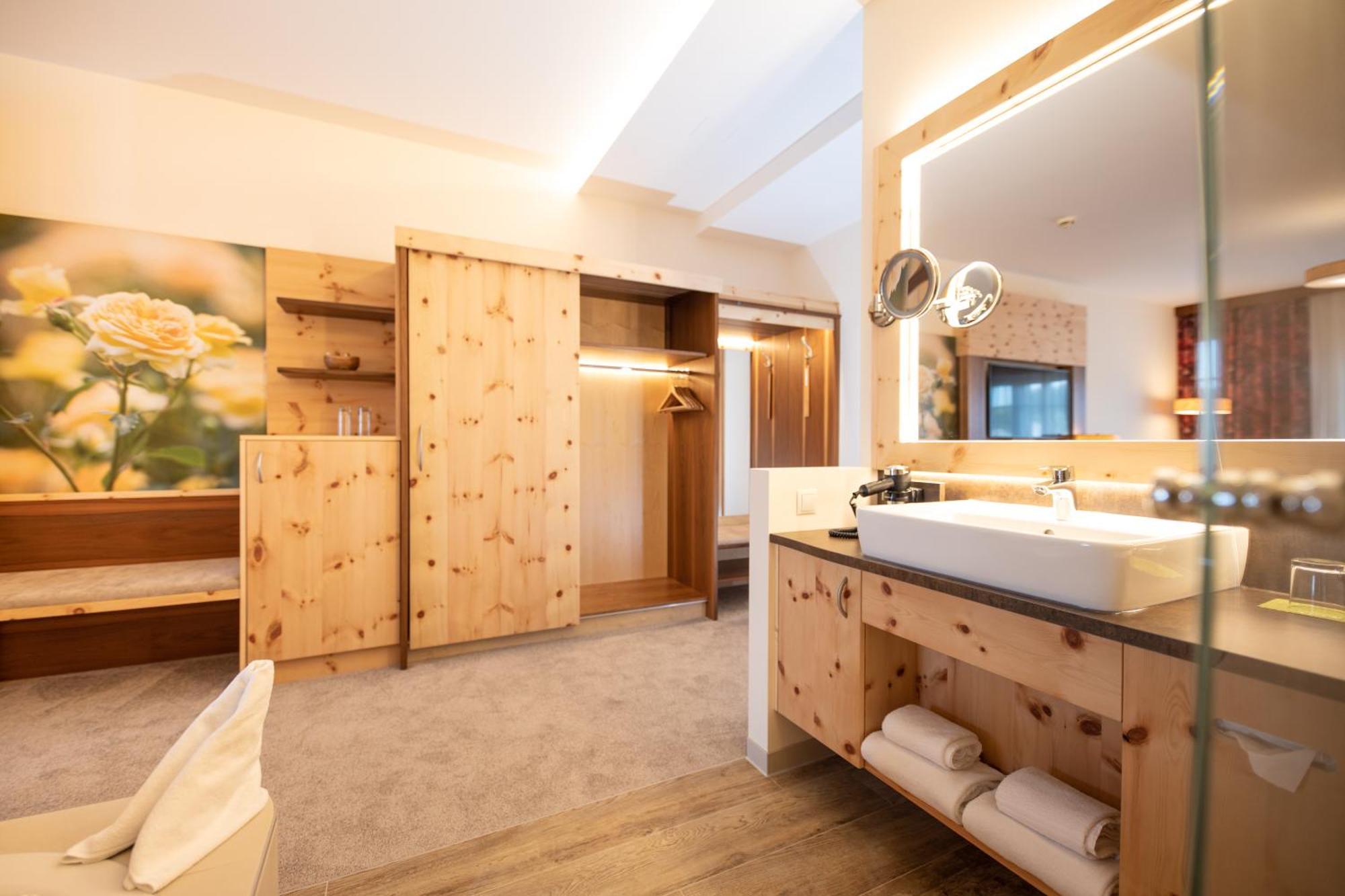 Thermenhotel Puchasplus شتيغرسباخ المظهر الخارجي الصورة