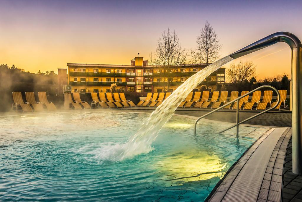 Thermenhotel Puchasplus شتيغرسباخ المظهر الخارجي الصورة