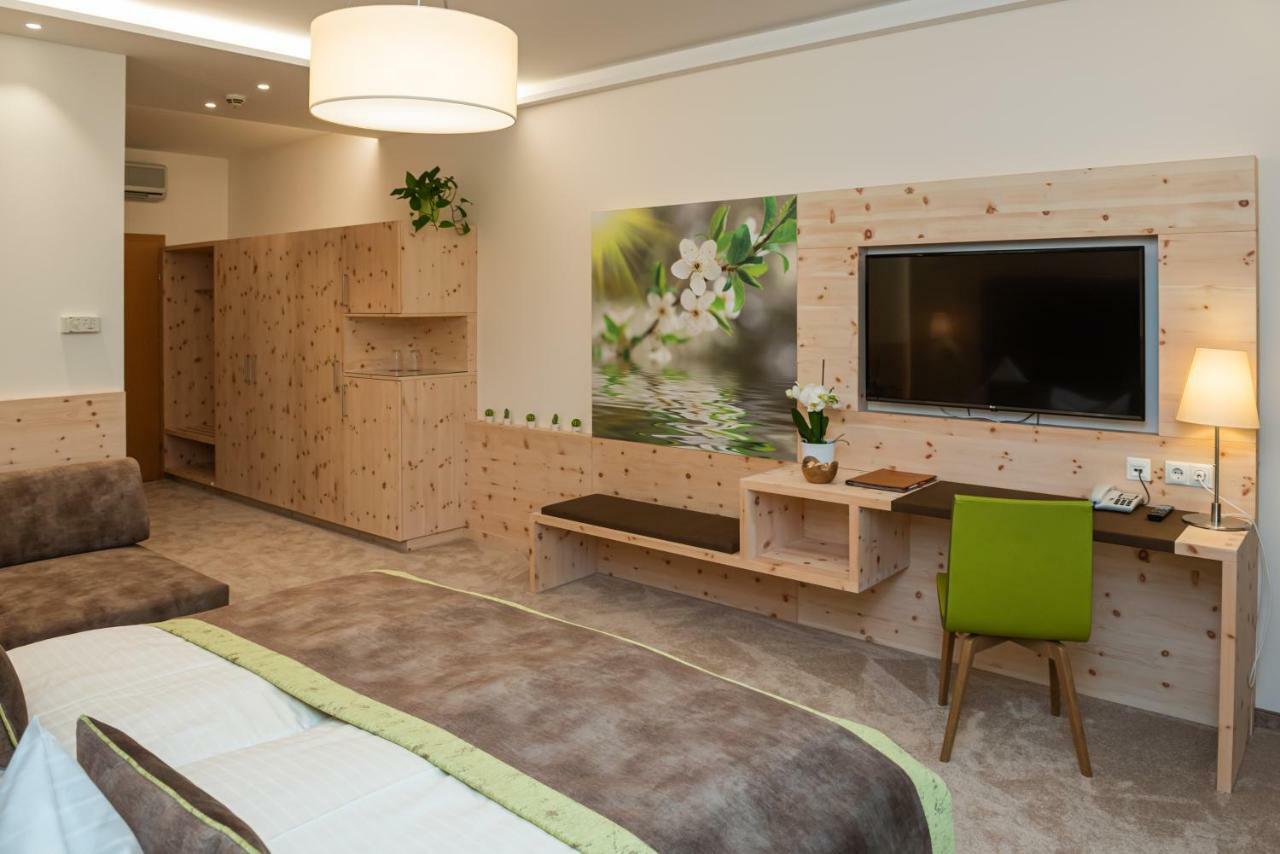Thermenhotel Puchasplus شتيغرسباخ المظهر الخارجي الصورة